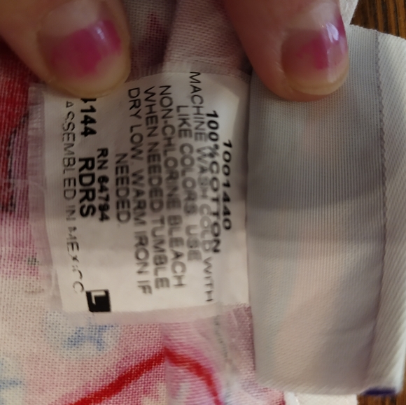 EUC Peaches Uniforms have heart Scrub top - Picture 3 of 4